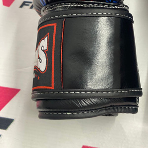 Guantes de Boxeo Muay Thai Twins, Diseño Nuevo, Completamente Estampados en Rojo, Guantes de Artes Marciales y Kickboxing de Cuero Genuino - Product Image 5