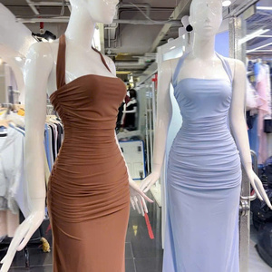 Robe longue unie sexy pour femme, taille naturelle, manches courtes, simple, élégante, confortable et décontractée pour les événements formels - Product Image 2