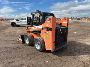 Cargadora Compacta R150 2019 con Cabina Cerrada, Máquina de Construcción de Alto Rendimiento - Product Image 6