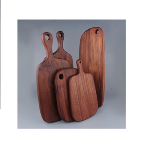 Tabla de cortar profesional de madera resistente, tabla de cortar de madera maciza para uso doméstico, en cocinas, hoteles y restaurantes. - Product Image 2