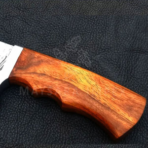 Cuchillo Bowie de Acero de Damasco Hecho a Mano con Funda de Cuero, Hoja de Espesor Completo, Cuchillo de Caza Personalizado, Hoja Afilada para Supervivencia y Camping - Product Image 4