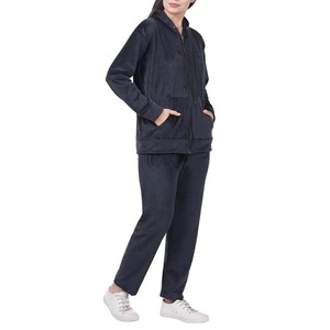 Ensemble de survêtement noir à capuche pour femme, manches longues, couleur unie, tenue décontractée pour le jogging, vêtement d'automne, coupe ample, polyester mi-lourd - Product Image 2