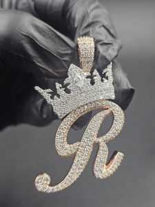 Pendentif Couronne en Moissanite Plaqué Or Rose avec Lettre R, Breloque Thème Glaçé, Bijou de Luxe Unisexe, Cadeau - Product Image 6