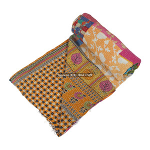 Couvre-lits faits à la main de Jaipur, Inde, réversibles, cousus à la main, lourds, couvertures en vieux sari, patchwork, lourds, 3 à 5 couches, Kantha - Product Image 1