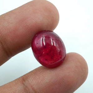 พลอยบลูรูบี้ทรงคาโบชอง น้ำหนัก 18.60 กะรัต รูปทรงวงรี 16x13x8 มม. HAYAAT GEMS พลอยทับทิมธรรมชาติสำหรับทำเครื่องประดับ - Product Image 1