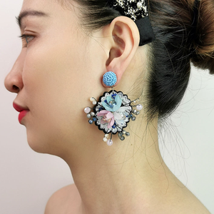 Boucles d'oreilles pendantes bohèmes brodées de fleurs, faites à la main avec perles de cristal, bijoux ethniques, clous d'oreilles en perles de rocaille pour costumes - Product Image 5