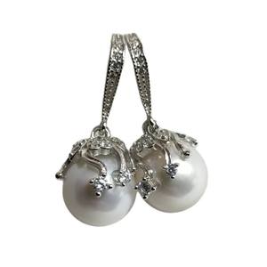 Pendientes de Plata 925 con Perlas de Agua Dulce Blancas Redondas de 11-12 mm, Diseño Básico Impecable con Ganchos para las Orejas - Product Image 5