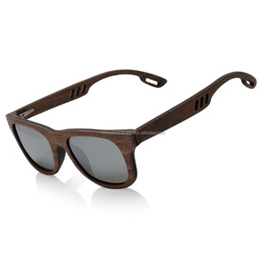 Lunettes de soleil de luxe lunettes de soleil cadre lunettes de soleil motif bois polycarbonate cadre argent imprimé logo personnalisé marque OEM fromindia - Product Image 3