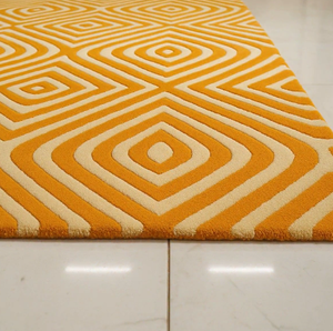 Tapis en laine faits main, tuftés à la main, motif rayé jaune et bleu, taille et couleur personnalisables pour la maison, le bureau ou le salon. - Product Image 5