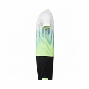 Maillot de football sans manches blanc et vert dégradé, col respirant, anti-humidité, séchage rapide, tissu mesh 100% polyester, personnalisable - Product Image 2