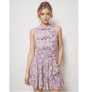 Robe mini en coton lilas à œillets floraux pour femme, idéale pour le printemps et l'été, tenue décontractée, disponible en gros et pour l'exportation. - Product Image 1