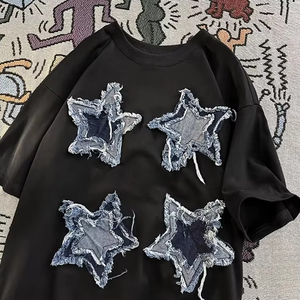 Camiseta Oversize con Parches Desgastados al por Mayor, Ropa Personalizada 100% Algodón, Camiseta con Logotipo y Parches Desgastados con Lavado Ácido - Product Image 2