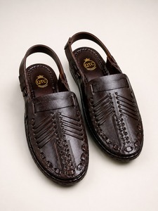 Mocassins plats traditionnels en cuir véritable marron Kolapuri, tissés à la main, avec sangle à boucle, sandales décontractées pour hommes, chaussures d'hiver et d'été - Product Image 1