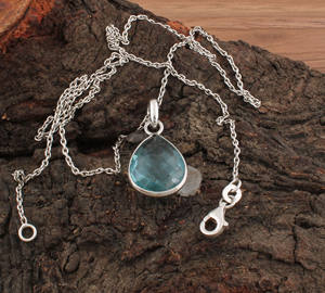 Charmes en topaze bleue naturelle de Londres, argent sterling 925, plaqué platine vintage, vente en gros, collier unisexe, pierre de naissance de décembre - Product Image 2
