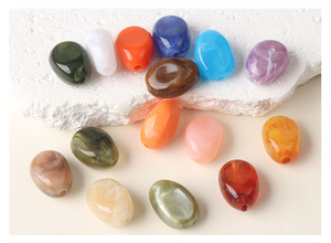 Perles plates ovales géométriques colorées simples 8*18mm, imitation pierre naturelle, en résine, pour bijoux DIY et artisanat en résine - Product Image 1