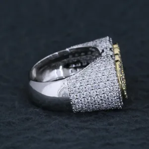 Anillo de Plata de Ley Chapado en Oro Blanco/Rosa/Amarillo Hecho a Mano para Mujer, Diseño Hip Hop con Moissanita de 4 Ct, Regalo Perfecto para Ella - Product Image 2