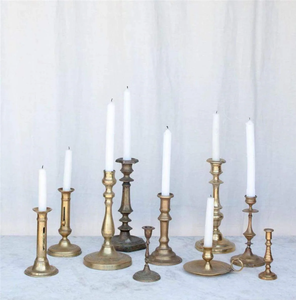 Candelabros de latón de diseño antiguo, artesanía de alta demanda, diferentes tamaños, portavelas para decoración de mesa de comedor. - Product Image 1