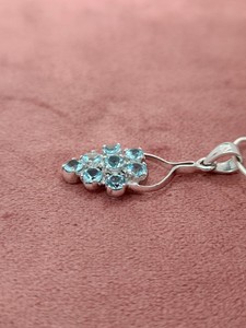 Colgante de Cuarzo Aguamarina con Cadena, Elegante Collar de Piedra Preciosa de Cristal Azul, Regalo de Joyería para Mujer, Diseño de Moda Único - Product Image 4