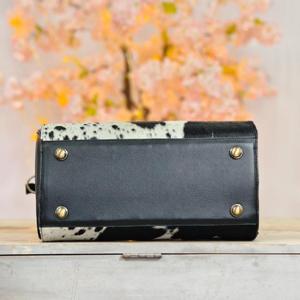 Bolso de Mano de Cuero Vacuno de Lujo con Diseño Floral Repujado y Cierre de Cremallera con Piedra Turquesa, Bolso Duradero para Mujer - Product Image 4