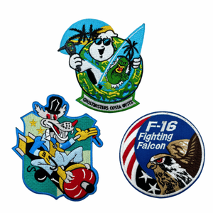 Lot de patchs rectangulaires brodés thermocollants avec F-16 Fighting Falcon et personnages de dessins animés pour chapeaux et projets textiles - Product Image 1