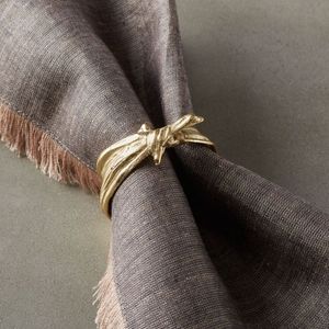 Anneau de serviette en métal haut de gamme avec finition raffinée pour une présentation de table et des dîners de prestige - Product Image 6