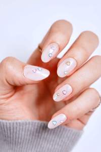 Uñas postizas con diseño de corazones, forma almendrada, longitud media, ABS, para aplicación en dedos, suministros OEM ODM - Product Image 5