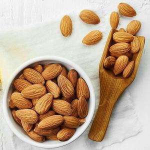 Amandes crues biologiques de qualité supérieure, emballées en vrac pour la vente en gros, 100% naturelles, riches en protéines et en fibres, bienfaits pour la santé - Product Image 4