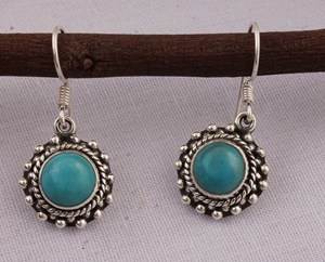 Boucles d'oreilles pendantes vintage en turquoise naturelle du sud-ouest, en argent massif 925, style ethnique texturé, bijoux artisanaux - Product Image 1