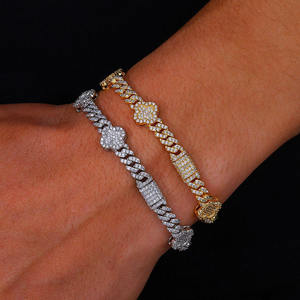 Pulsera de Cadena de Eslabones Chapada en Oro de 10K Unisex con Diseño de Flor de Piedra Natural, Joyería de Lujo para Uso Diario, Certificada por IGI - Product Image 3