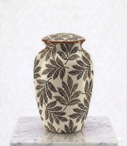 Urna de Cerámica Verde Esmeralda con Diseño Floral Dorado, Tradicional, Hecha a Mano, de Forma Redonda, para Uso Decorativo o de Condolencias - Product Image 6