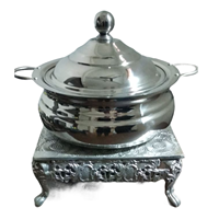 Plat à réchaud vintage en métal argenté avec support décoratif pour buffets