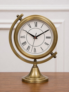 Reloj de Mesa de Latón con Números Romanos, Estilo Vintage Decorativo, Reloj de Escritorio Clásico para Hogar, Oficina, Sala de Estar - Product Image 5