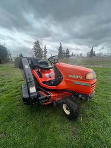 Tracteur agricole Kubota 4x4 d'occasion avec moteur, boîte de vitesses, pompe et surveillance à distance pour l'agriculture - Product Image 4