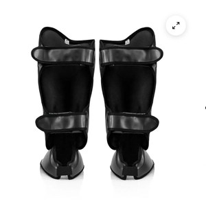 Espinilleras de Cuero Anatómicas Precurvadas Profesionales OEM con Doble Correa para Muay Thai, Kickboxing, MMA y Entrenamiento de Pie y Empeine - Product Image 5