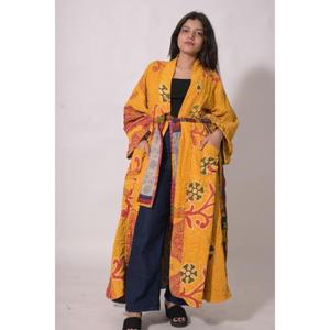 Chaqueta Varsity Extra Grande para Mujer, Estilo Vintage, de Algodón Kantha Acolchado, Transpirable, Ecológica, con Estampado Floral y Cuello Chal - Product Image 1