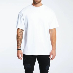 Camiseta Blanca de Manga Corta con Cuello Redondo, Tejido Jersey 100% Algodón para Hombre, Talla Grande, Color Sólido, Logotipo Personalizado Impreso, Venta al Por Mayor OEM - Product Image 1