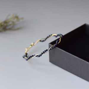 Brazalete de piedra arenisca azul, brazalete de gemas onduladas para niñas y mujeres, envuelto en alambre, regalo de cumpleaños, plata 925, oro de 14k - Product Image 4