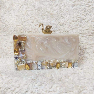 Bolso de mano de lujo, bolso de resina, bolso de noche tipo mensajero, bolso de mano de perlas, elegante bolso de novia para damas, de MULTI CRAFT - Product Image 4