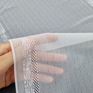 Tissu en dentelle extensible à pois en maille, 24 cm, léger, en nylon et élasthanne, tricoté chaîne, avec bandes latérales florales pour lingerie de mariage - Product Image 5