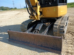 Excavatrice compacte 303E CR conçue pour les zones d'accès restreint - Product Image 4