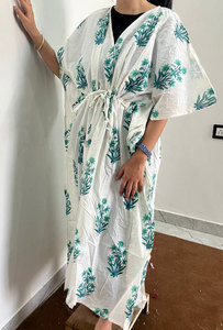 Vestido Kaftán de Algodón Estampado para Mujer con Elegantes Estampados Étnicos y Comodidad Fluida - Product Image 2