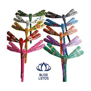 BEST SELLER Jouet d'équilibre libellule en bambou écologique et coloré pour ornement de patio - Product Image 1