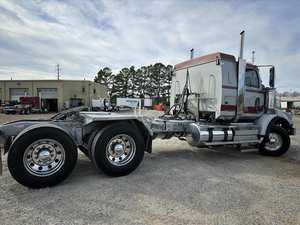 Camión Tractor Diésel de Alta Potencia 6x4 con Cabina Dormitorio para Transporte Continuo de Larga Distancia - Product Image 6