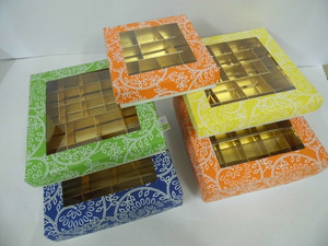 Cajas de papel rígido de lujo - Cajas de regalo premium con cierre magnético para bodas y eventos con borlas - Product Image 5