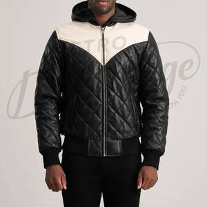 Chaqueta de Cuero Bicolor Negra y Blanca para Hombre, Chaqueta Acolchada con Capucha y Diseño de Diamantes, Chaqueta de Invierno Cálida y Acolchada Estilo Biker - Product Image 3
