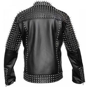 Chaqueta de Cuero para Mujer Estilo Motero, Premium, de Alta Calidad, con Logotipo Personalizado y Tachuelas - Product Image 3