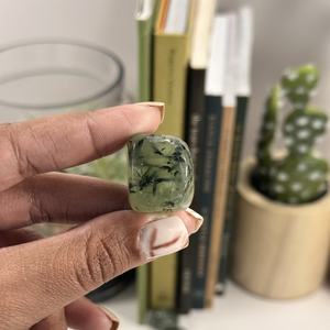 Piedras de Prehnita Verde al por Mayor, Pulimentadas Naturalmente, Ecológicas, de 2-3cm, para Sanación, Decoración, Exhibición, Colección y Regalo - Product Image 5