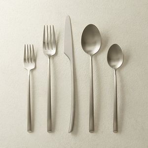 Ensemble de couverts en métal brillant, élégant, en acier inoxydable, cuillère, fourchette, couteau, collection de vaisselle - Product Image 3