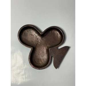 Plateaux décoratifs en forme de cartes à jouer, lot de 4, en aluminium, formes As, Pique, Cœur, Roi, parfaits pour le casino et la décoration intérieure - Product Image 2