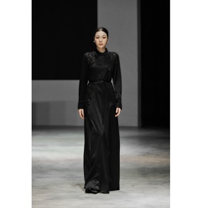 Vestido Elegante de Alta Costura, Nuevo Vestido Largo con Adornos, 89% Triacetato, 11% Poliéster, Estilo Clásico Informal - Product Image 5